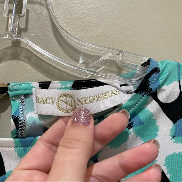 Tracy Negoshian Printed Shift Dress Jeweled Sleeves Size XS - Picture 4 of 7